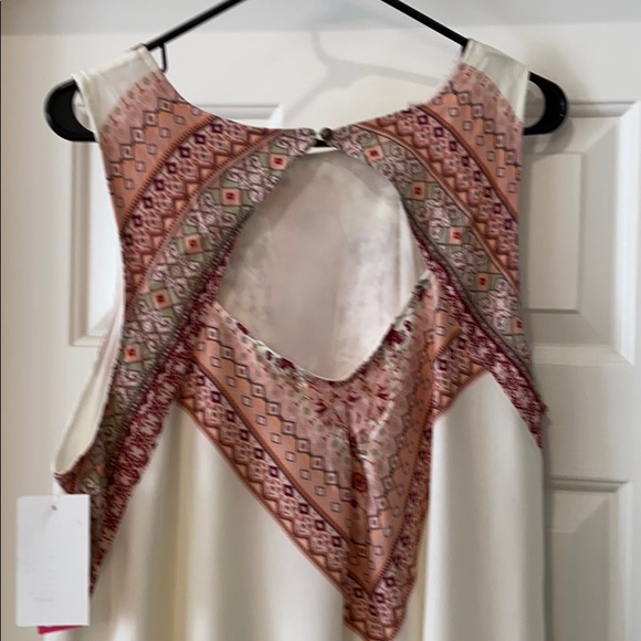 Xhilaration Large cream/rose  dress $24.99 - Picture 3 of 4